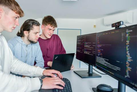 FACHINFORMATIKER/IN FÜR ANWENDUNGSENTWICKLUNG (m/w/d)