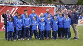 bergabe Trainingsanzüge SV Meppen Inklusion